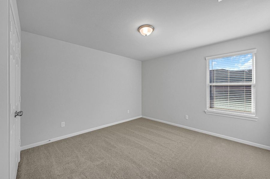 Spacious, unfurnished interior of a new home in Woodland Lakes, Huffman (Image 18).