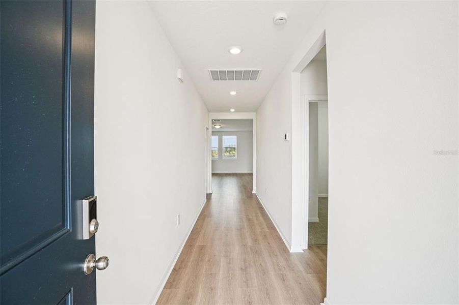 Spacious, unfurnished interior of a new home in Hamilton Bluff - Signature Series, Lake Hamilton (Image 28).