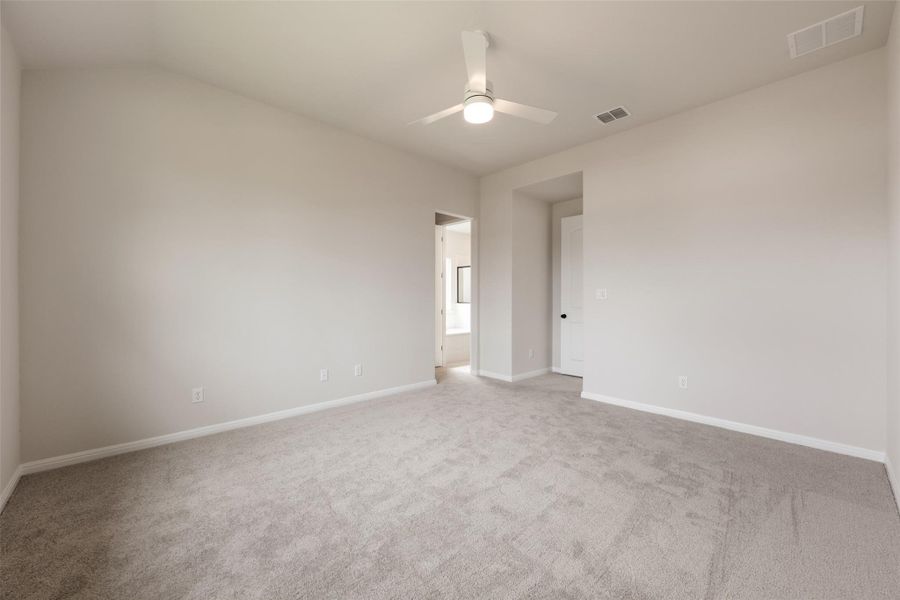 Spacious, unfurnished interior of a new home in Cannon Ranch, Dripping Springs (Image 28).