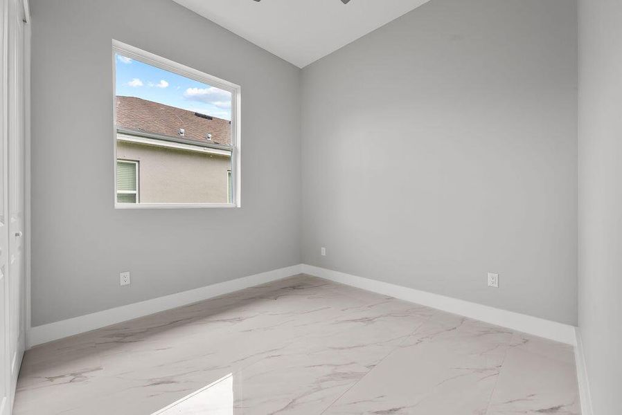 Spacious, unfurnished interior of a new home in , Port St. Lucie (Image 12).
