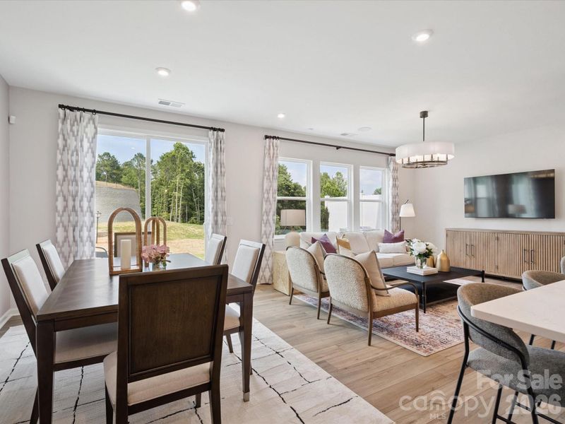 Dining Space Functionally Connected to Kitchen and Great Room Dining Space Functionally Connected to Kitchen and Great Room