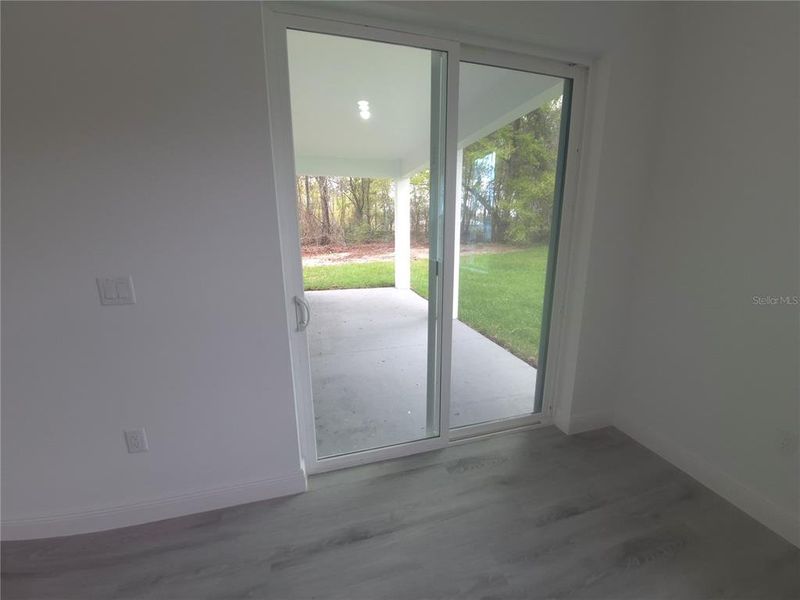 Spacious, unfurnished interior of a new home in , Ocala (Image 6).