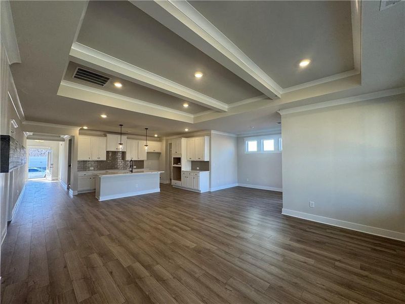 Spacious, unfurnished interior of a new home in Rosewood Lake Preserve, Hoschton (Image 32).
