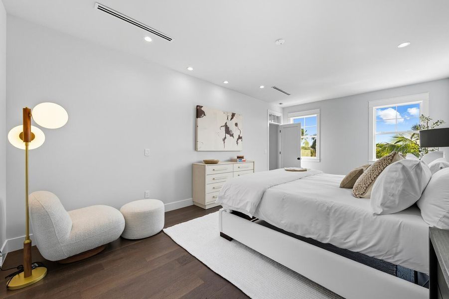 Furnished interior view inside a new home in , Palm Beach Gardens (Image 5).