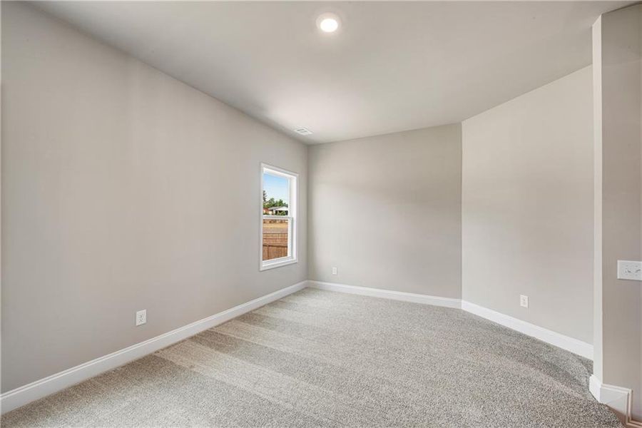 Spacious, unfurnished interior of a new home in Hidden Fields, Hoschton (Image 45).