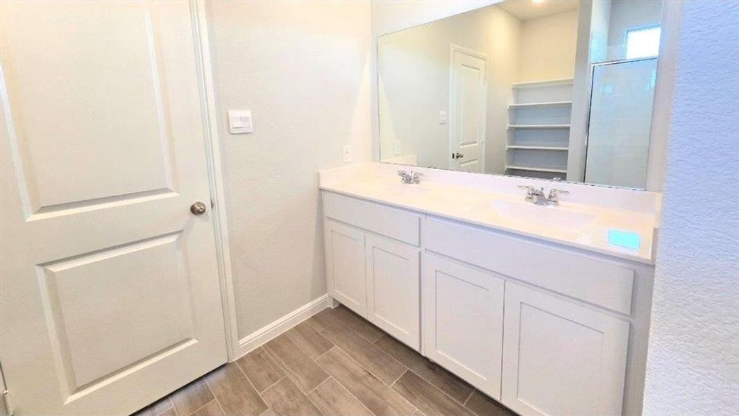 Furnished interior view inside a new home in Vista Point, Grandview (Image 5).