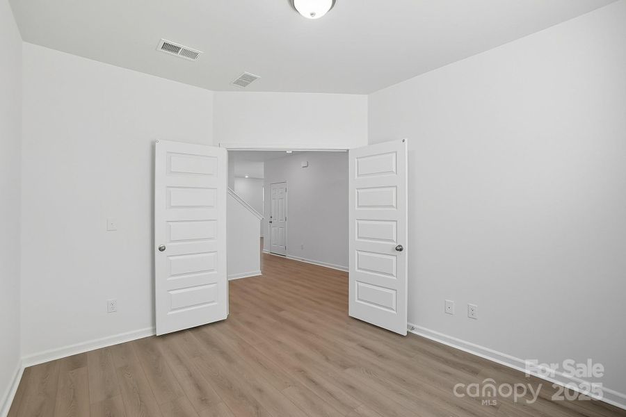 Flex room with doors