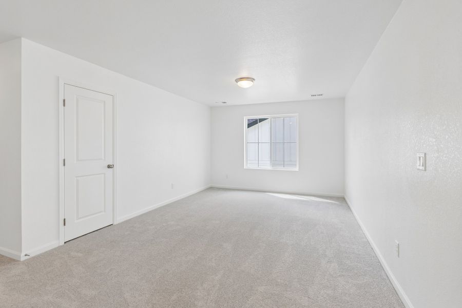 Spacious, unfurnished interior of a new home in The Town Collection at Independence, Elizabeth (Image 18).