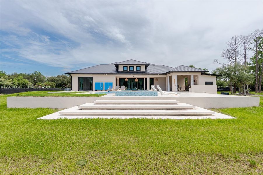 Image 48 of a home in .