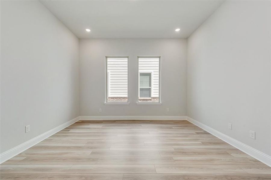 Image 30 of a home in Bayside.