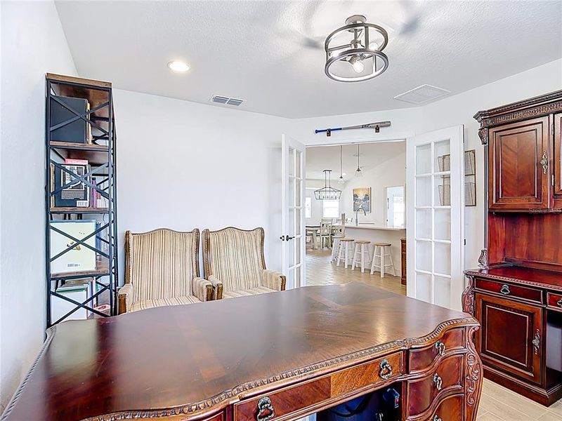 Furnished interior view inside a new home in , Bartow (Image 19).