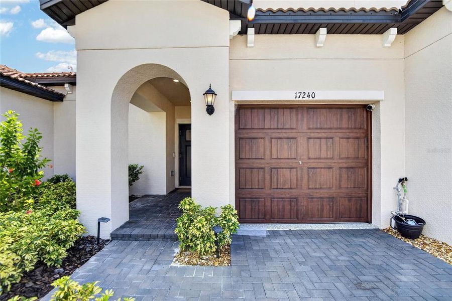 Exterior details and patio area of a home in Southshore Bay Active Adult, Wimauma (Image 4).