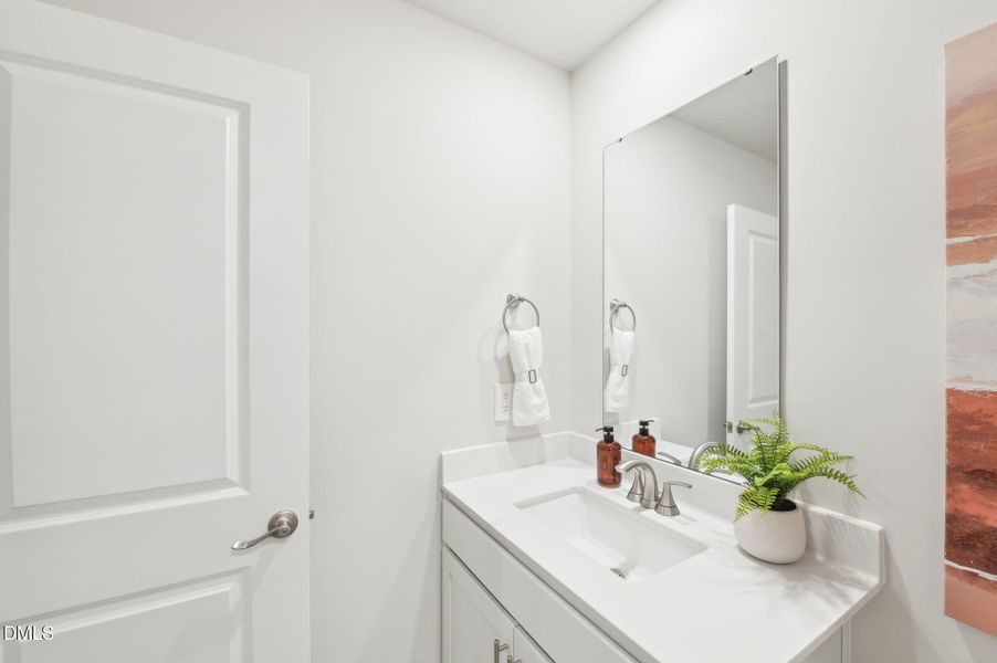 26-web-or-mls-Raleigh - Oakwood - 1064 W