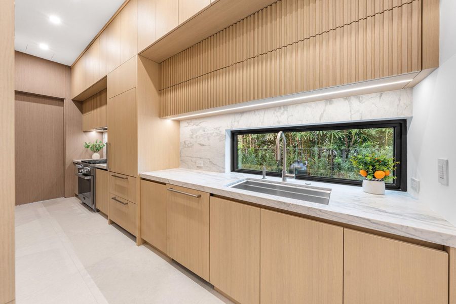 033-234AlexanderPalmRoad-BocaRaton-FL-33