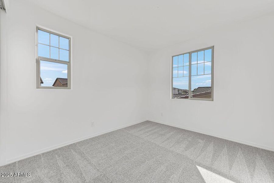 10205 W WELDON Avenue - Ready Now!