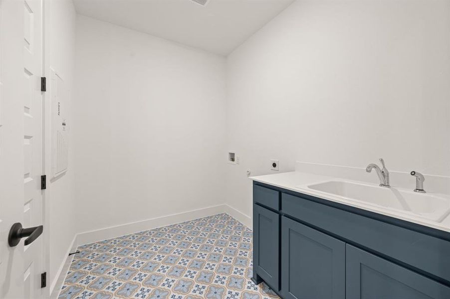 Furnished interior view inside a new home in Parks of Aledo, Aledo (Image 18).