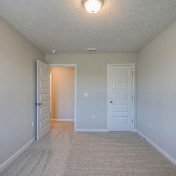 Spacious, unfurnished interior of a new home in Jackson Towne, Murfreesboro (Image 21).