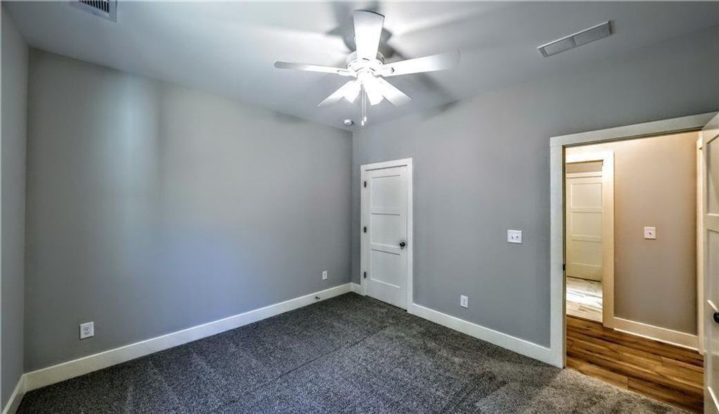 Spacious, unfurnished interior of a new home in , Temple (Image 66).