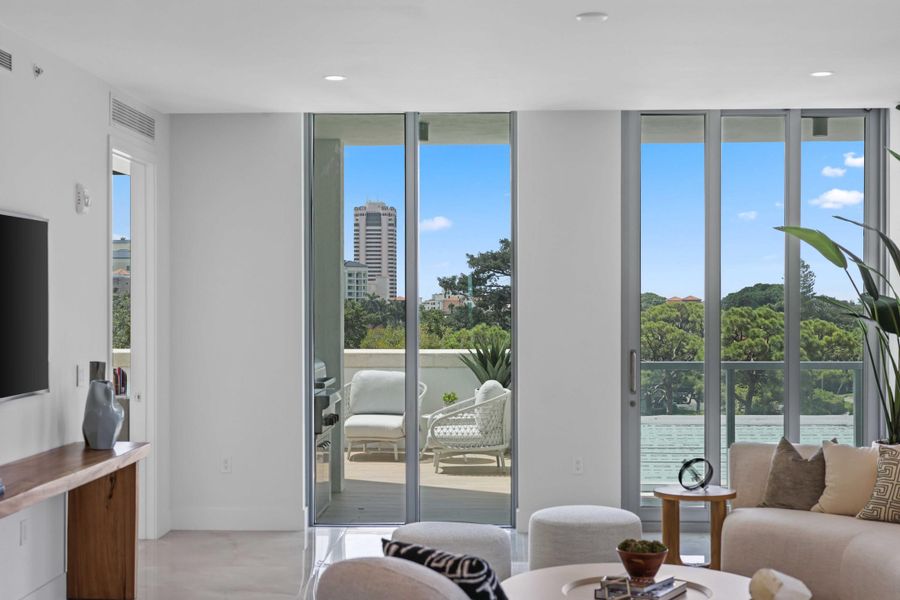 475 E Royal Palm Road - 125 475 E Royal Palm Road - 125
