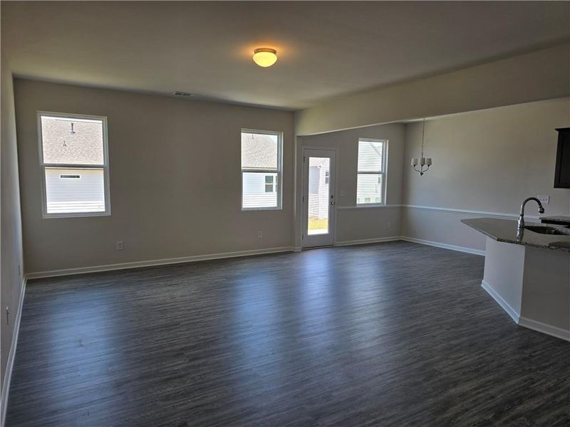 Spacious, unfurnished interior of a new home in Enclave at Dawson Forest, Dawsonville (Image 9).