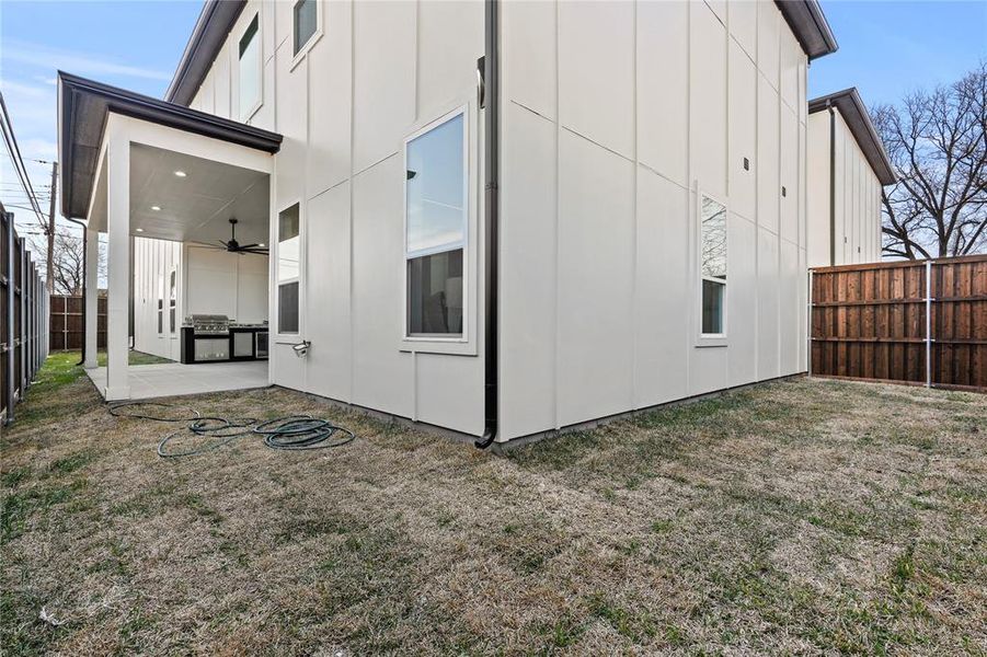 Exterior details and patio area of a home in , Dallas (Image 25).