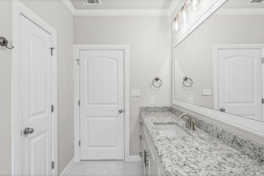 Image 33 of a home in .