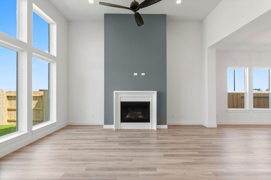 Spacious, unfurnished interior of a new home in The Grand Prairie 60’s, Hockley (Image 19).