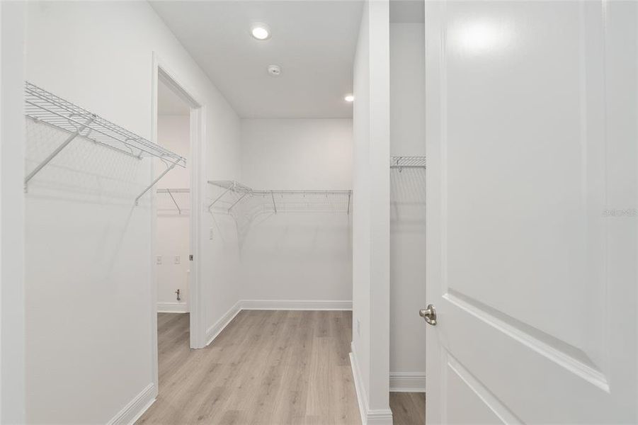 Spacious, unfurnished interior of a new home in , Ocala (Image 50).