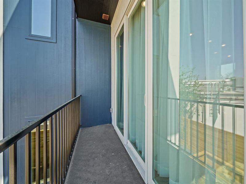 Image 14 of a home in Allura At Val Verde.