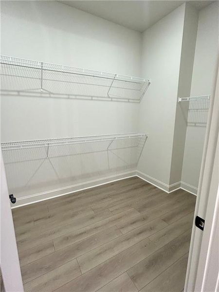 Spacious, unfurnished interior of a new home in , Waleska (Image 16).