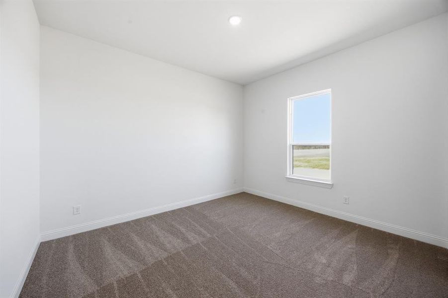 Spacious, unfurnished interior of a new home in Highland Crossing, Celina (Image 22).