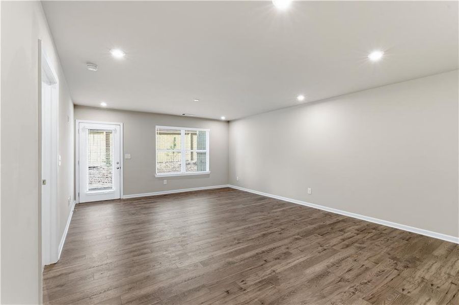 Spacious, unfurnished interior of a new home in Silver Leaf, Dawsonville (Image 15).