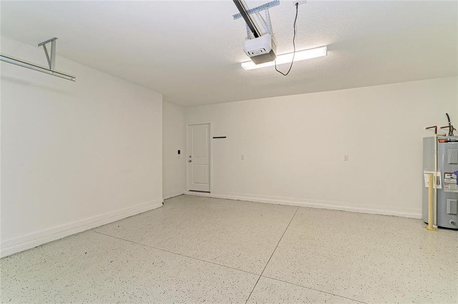 Spacious, unfurnished interior of a new home in Oakfield Lakes, Parrish (Image 52). Spacious, unfurnished interior of a new home in Oakfield Lakes, Parrish (Image 52).