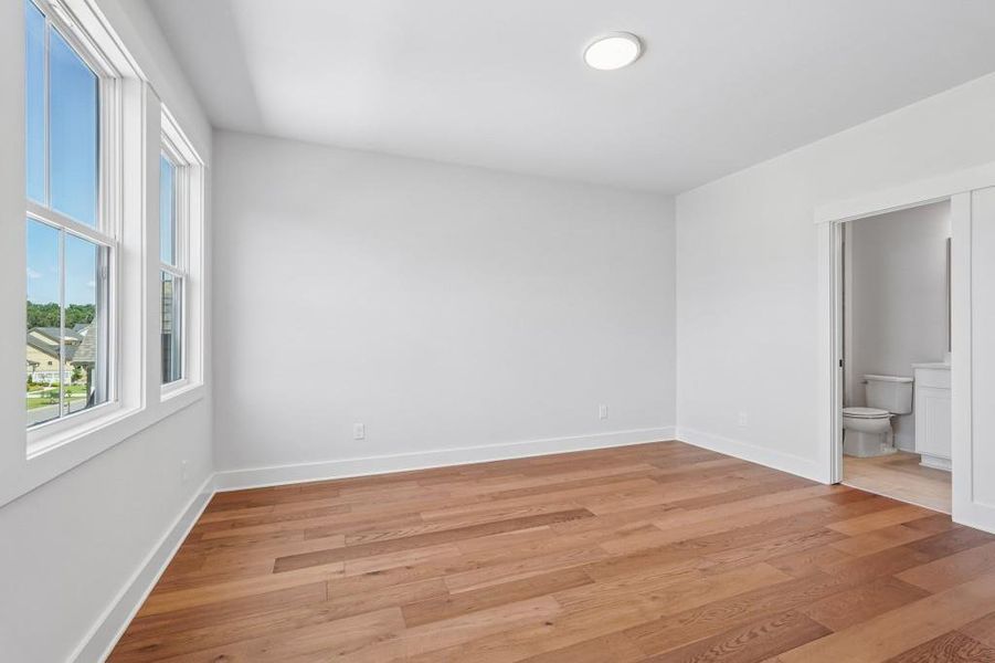 Spacious, unfurnished interior of a new home in Arden on Lanier, Cumming (Image 33).
