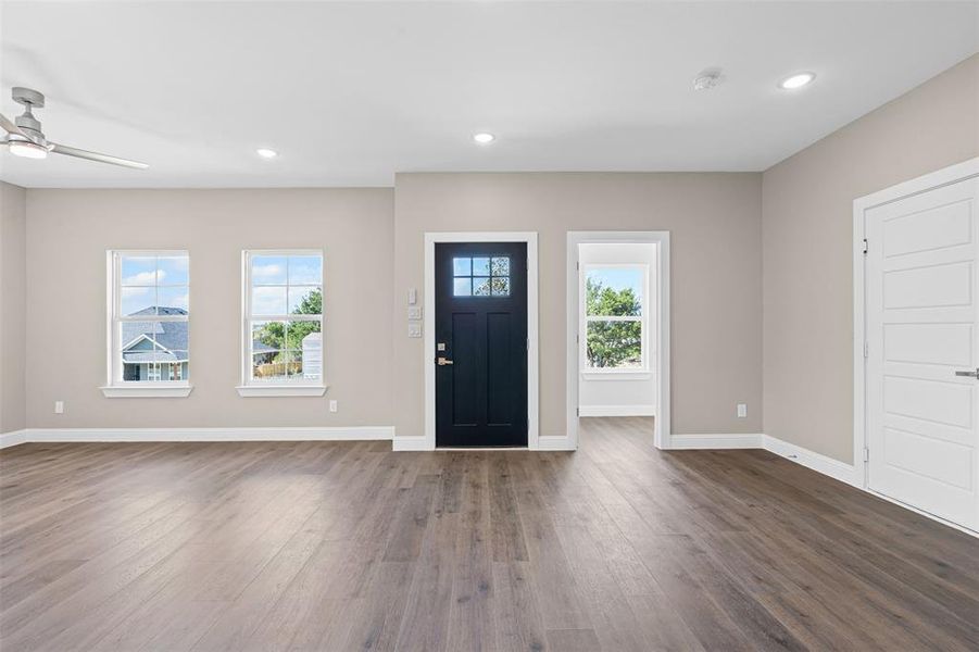 Spacious, unfurnished interior of a new home in , Granbury (Image 29). Spacious, unfurnished interior of a new home in , Granbury (Image 29).