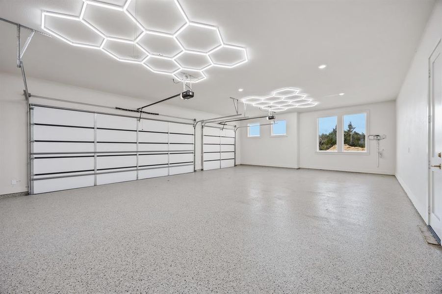 Spacious, unfurnished interior of a new home in , Caddo Mills (Image 35).