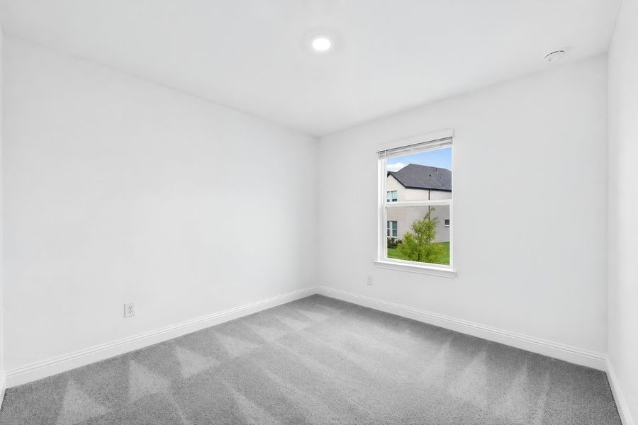 Spacious, unfurnished interior of a new home in Cross Creek Meadows, Celina (Image 26).
