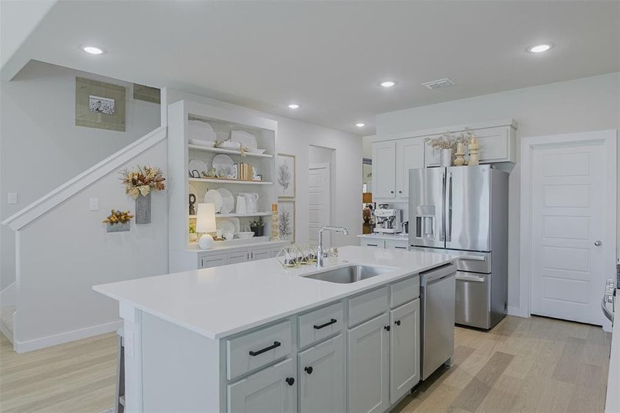Furnished interior view inside a new home in Dove Hollow, Waxahachie (Image 9).