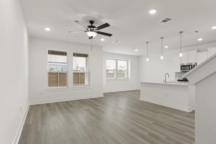 Spacious, unfurnished interior of a new home in Center 45, Round Rock (Image 14). Spacious, unfurnished interior of a new home in Center 45, Round Rock (Image 14).