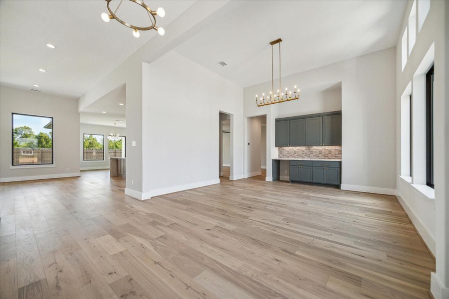 Spacious, unfurnished interior of a new home in Sienna - Estates at Summerhouse Lake, Missouri City (Image 16).