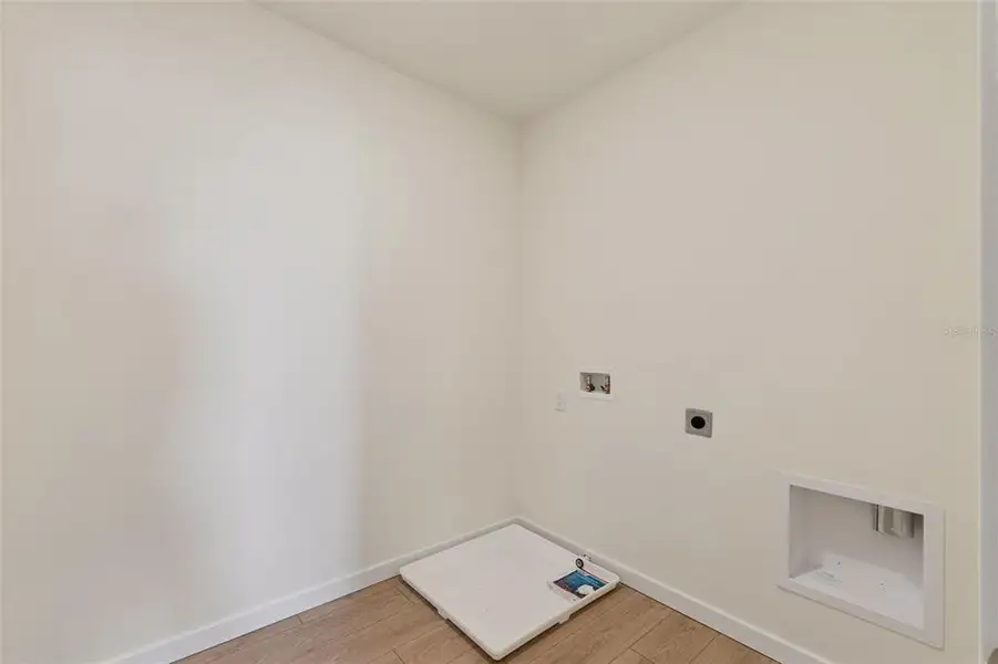 Spacious, unfurnished interior of a new home in Campbell Crossing, Port Orange (Image 28).