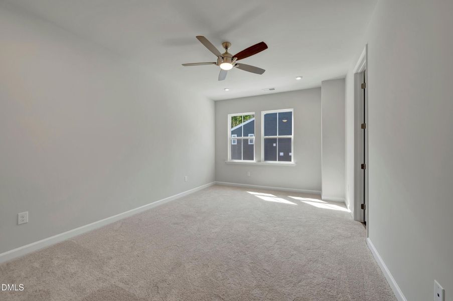 RAL_MewsatHoldingVillage_Wilson-MewsatHo RAL_MewsatHoldingVillage_Wilson-MewsatHo