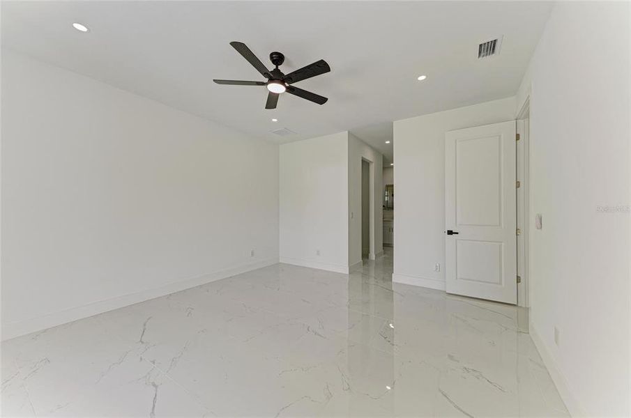 Image 58 of a home in .