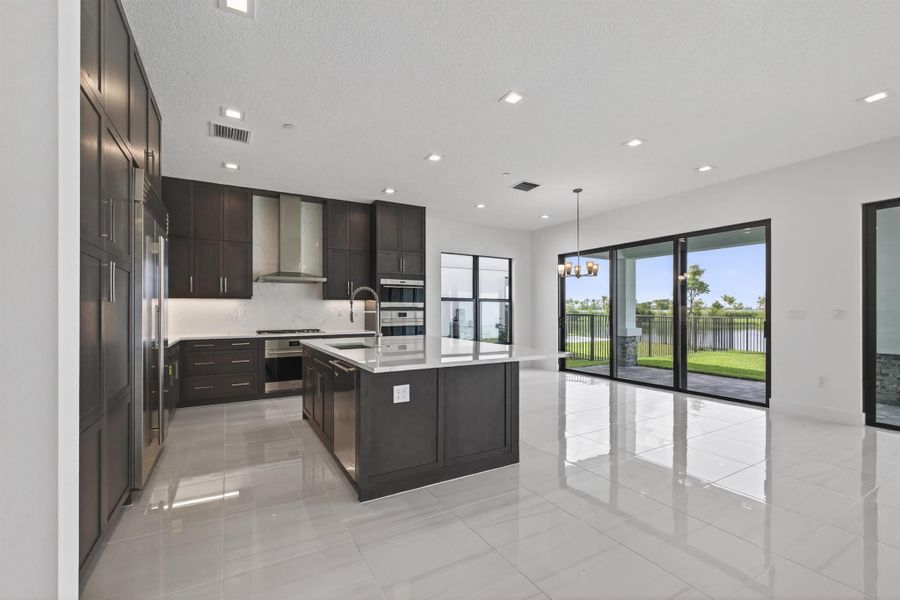 Spacious, unfurnished interior of a new home in Apex at Avenir, Palm Beach Gardens (Image 34).