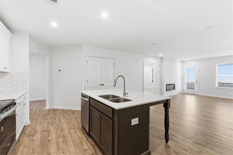 Furnished interior view inside a new home in Silver Leaf, Dawsonville (Image 8).