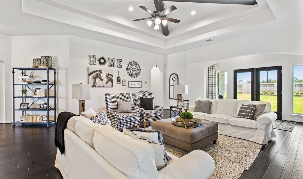 Image 28 of the Icet Creek Crossing community in Mont Belvieu, TX.