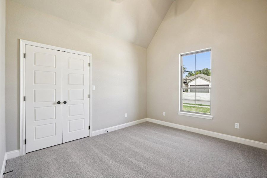 Spacious, unfurnished interior of a new home in Drake's Landing, Salado (Image 30).