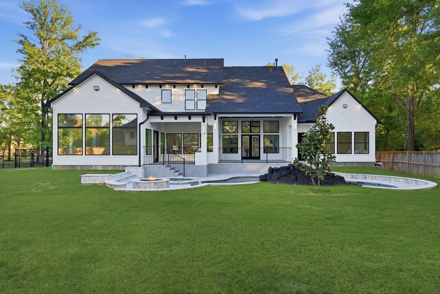 Still ton's of green space in this backyard