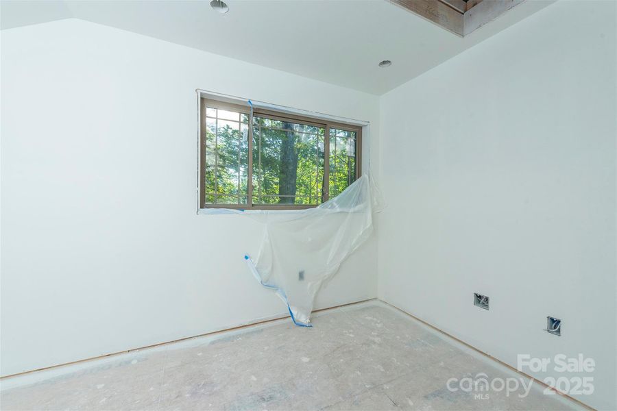 Image 22 of a home in .