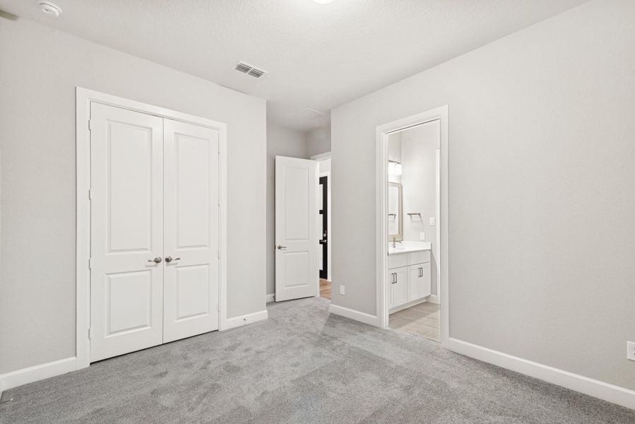 Spacious, unfurnished interior of a new home in ARTAVIA 65' Homesites, Conroe (Image 30).